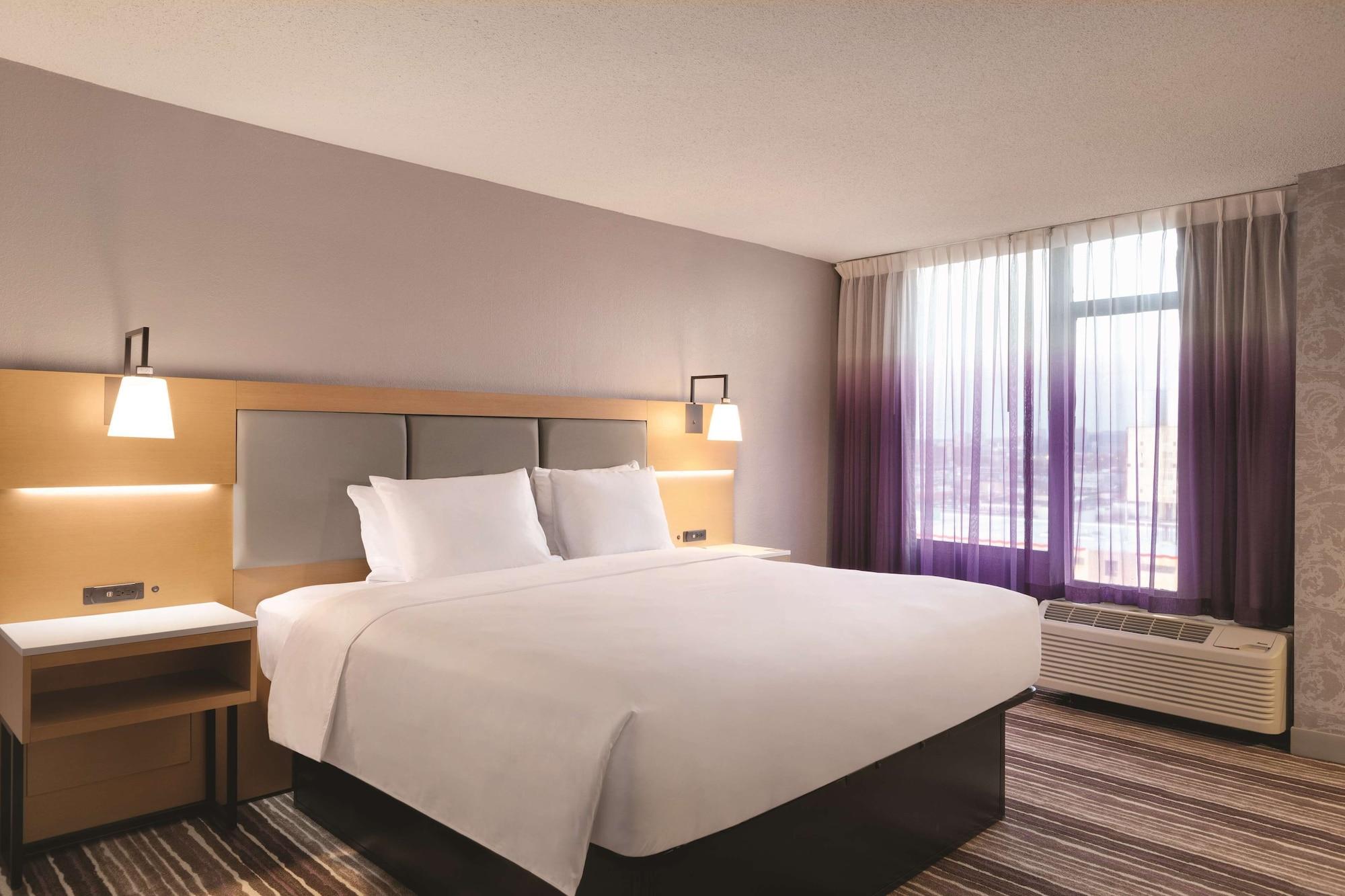 Holiday Inn Philadelphia Arpt-Stadium Area By Ihg Exterior photo